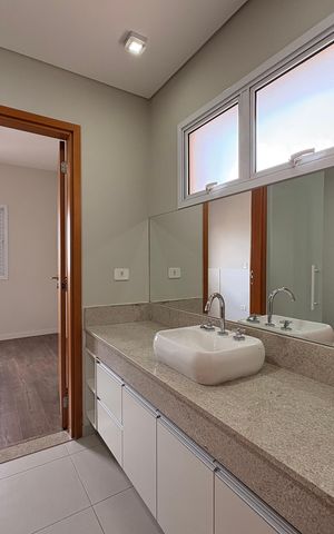 Apartamento à venda com 80m², 2 quartos e 2 vagas Apartamento à venda com 80m², 2 quartos e 2 vagasBanheiro da suíte 2
