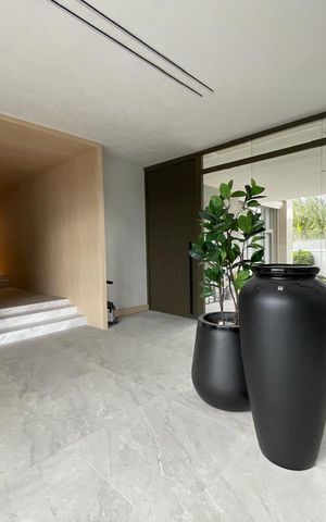 Apartamento para alugar com 320m², 4 quartos e 5 vagas Apartamento para alugar com 320m², 4 quartos e 5 vagasÁrea comum