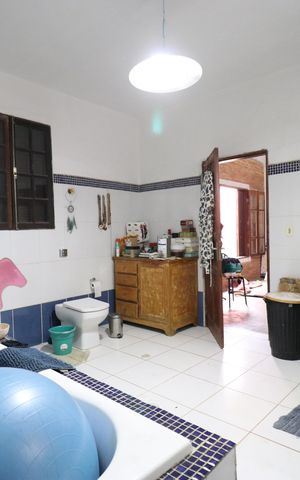 Casa à venda com 365m², 2 quartos e 3 vagasBanheiro da Suíte