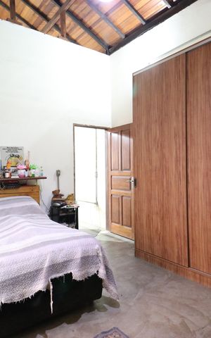 Casa à venda com 365m², 2 quartos e 3 vagasSuíte