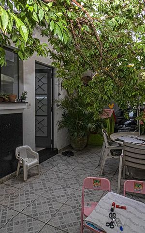 Casa à venda com 338m², 6 quartos e 4 vagas Casa à venda com 338m², 6 quartos e 4 vagasquintal_2
