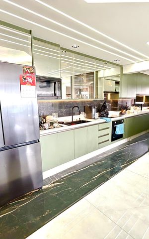 Apartamento à venda com 90m², 2 quartos e 2 vagas Apartamento à venda com 90m², 2 quartos e 2 vagasCozinha
