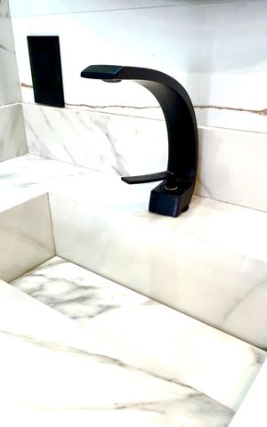 Apartamento à venda com 90m², 2 quartos e 2 vagas Apartamento à venda com 90m², 2 quartos e 2 vagasBanheiro 1