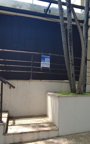 Casa à venda com 340m², 4 quartos e 4 vagasPlaquinha