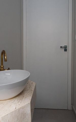 Casa à venda com 225m², 3 quartos e 2 vagas Casa à venda com 225m², 3 quartos e 2 vagasLavabo