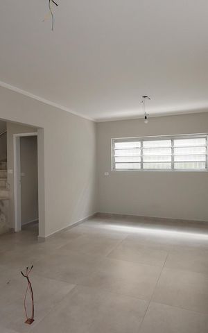 Casa à venda com 225m², 3 quartos e 2 vagas Casa à venda com 225m², 3 quartos e 2 vagasCozinha