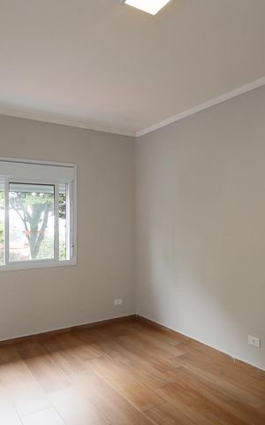 Casa à venda com 225m², 3 quartos e 2 vagas Casa à venda com 225m², 3 quartos e 2 vagasQuarto 2
