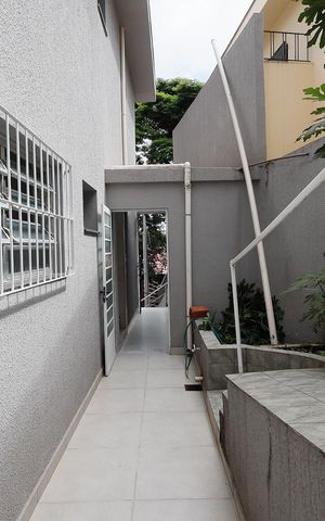 Casa à venda com 225m², 3 quartos e 2 vagas Casa à venda com 225m², 3 quartos e 2 vagasQuintal