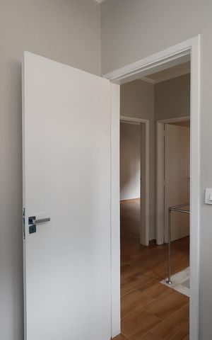 Casa à venda com 225m², 3 quartos e 2 vagas Casa à venda com 225m², 3 quartos e 2 vagasBanheiro 3