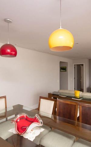Apartamento à venda com 130m², 3 quartos e 2 vagas Apartamento à venda com 130m², 3 quartos e 2 vagasSala