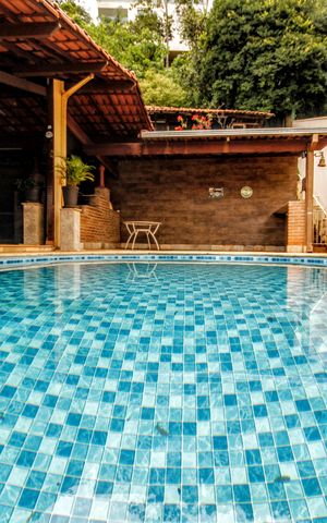 Casa de condomínio à venda com 315m², 5 quartos e 4 vagasPiscina