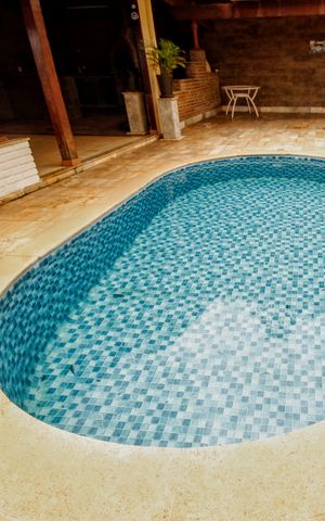 Casa de condomínio à venda com 315m², 5 quartos e 4 vagasPiscina