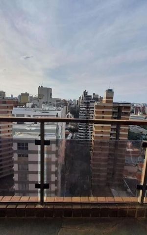 Apartamento à venda com 122m², 4 quartos e 2 vagas Apartamento à venda com 122m², 4 quartos e 2 vagasVaranda