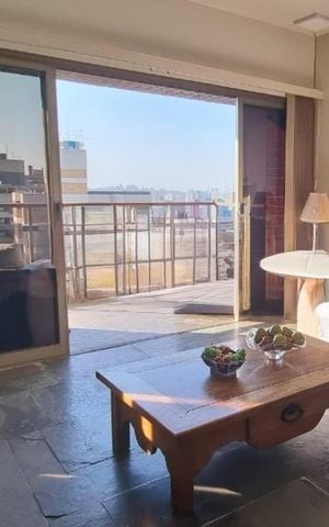Apartamento à venda com 122m², 4 quartos e 2 vagas Apartamento à venda com 122m², 4 quartos e 2 vagasSala