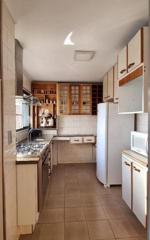 Apartamento à venda com 122m², 4 quartos e 2 vagas Apartamento à venda com 122m², 4 quartos e 2 vagasCozinha