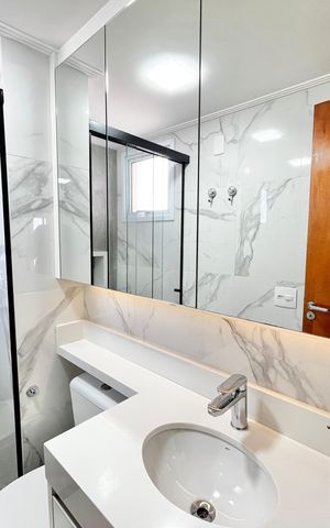 Apartamento à venda com 80m², 2 quartos e 2 vagas Apartamento à venda com 80m², 2 quartos e 2 vagasBanheiro da Suíte 2