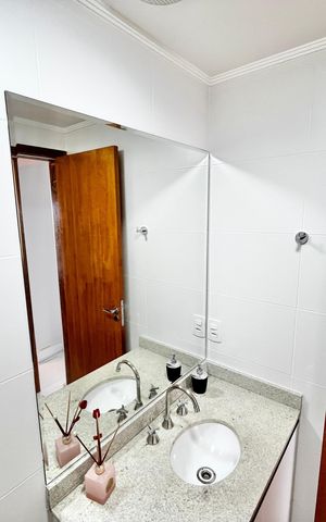 Apartamento à venda com 80m², 2 quartos e 2 vagas Apartamento à venda com 80m², 2 quartos e 2 vagasBanheiro da Suíte 1