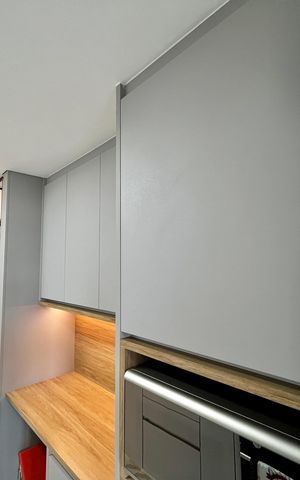 Apartamento à venda com 80m², 2 quartos e 2 vagas Apartamento à venda com 80m², 2 quartos e 2 vagasCozinha