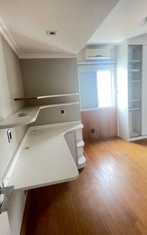 Apartamento à venda com 200m², 3 quartos e 3 vagas Apartamento à venda com 200m², 3 quartos e 3 vagasQuarto 3