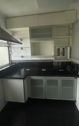 Apartamento à venda com 200m², 3 quartos e 3 vagas Apartamento à venda com 200m², 3 quartos e 3 vagasCozinha - Armários