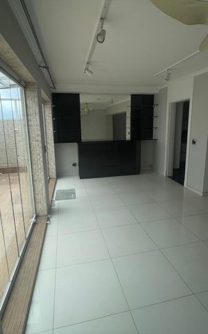 Apartamento à venda com 200m², 3 quartos e 3 vagas Apartamento à venda com 200m², 3 quartos e 3 vagasCobertura