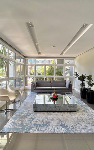 Apartamento para alugar com 110m², 3 quartos e 3 vagas Apartamento para alugar com 110m², 3 quartos e 3 vagasHall de entrada