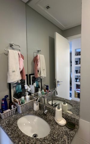 Apartamento à venda com 74m², 2 quartos e 1 vaga Apartamento à venda com 74m², 2 quartos e 1 vagaBanheiro da Suíte