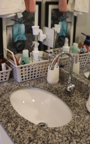 Apartamento à venda com 74m², 2 quartos e 1 vaga Apartamento à venda com 74m², 2 quartos e 1 vagaBanheiro da Suíte