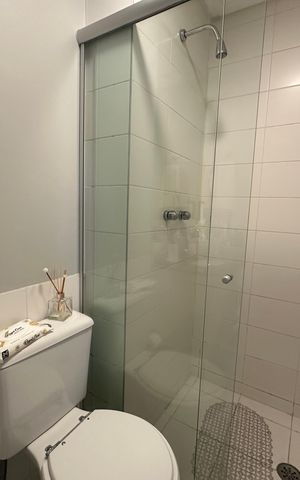 Apartamento à venda com 74m², 2 quartos e 1 vaga Apartamento à venda com 74m², 2 quartos e 1 vagaBanheiro da Suíbte