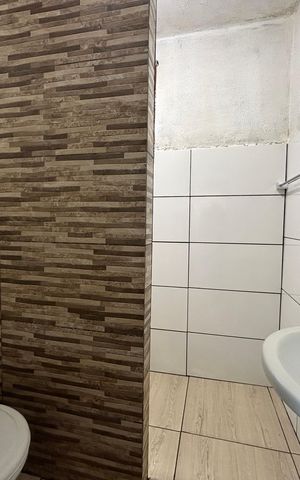 Apartamento à venda com 55m², 2 quartos e 1 vaga Apartamento à venda com 55m², 2 quartos e 1 vagaBanheiro
