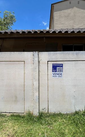 Apartamento à venda com 55m², 2 quartos e 1 vaga Apartamento à venda com 55m², 2 quartos e 1 vagaPlaca na fachada do condomínio.