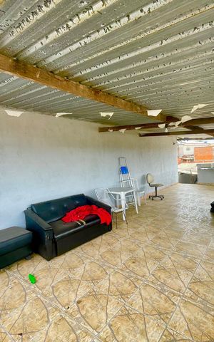Casa à venda com 160m², 2 quartos e sem vaga Casa à venda com 160m², 2 quartos e sem vagaTerraço