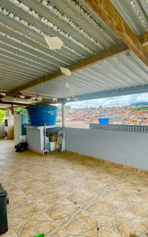 Casa à venda com 160m², 2 quartos e sem vaga Casa à venda com 160m², 2 quartos e sem vagaTerraço