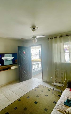 Casa à venda com 160m², 2 quartos e sem vaga Casa à venda com 160m², 2 quartos e sem vagaSala