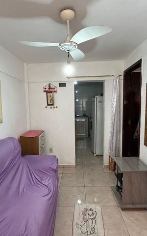Casa à venda com 40m², 1 quarto e sem vagaSala