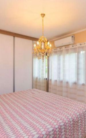 Casa à venda com 1874m², 4 quartos e 4 vagas Casa à venda com 1874m², 4 quartos e 4 vagasQuarto 1