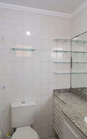 Apartamento à venda com 84m², 3 quartos e 2 vagasBanheiro da Suíte