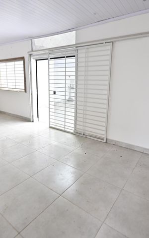 Casa para alugar com 275m², 3 quartos e 3 vagas