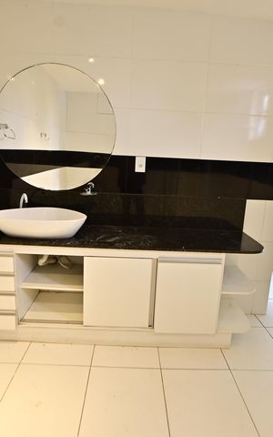 Casa para alugar com 275m², 3 quartos e 3 vagas