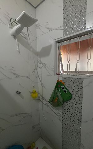 Casa à venda com 225m², 4 quartos e 2 vagas Casa à venda com 225m², 4 quartos e 2 vagasBanheiro