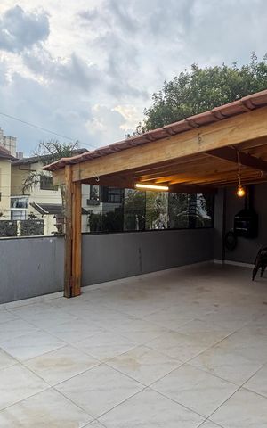 Casa à venda com 225m², 4 quartos e 2 vagas Casa à venda com 225m², 4 quartos e 2 vagasCobertura