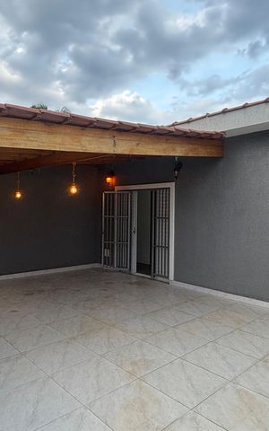 Casa à venda com 225m², 4 quartos e 2 vagas Casa à venda com 225m², 4 quartos e 2 vagasCobertura