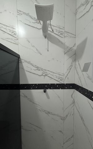 Casa à venda com 225m², 4 quartos e 2 vagas Casa à venda com 225m², 4 quartos e 2 vagasBanheiro da Suíte