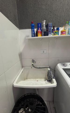 Casa à venda com 225m², 4 quartos e 2 vagas Casa à venda com 225m², 4 quartos e 2 vagasÁrea de Serviço