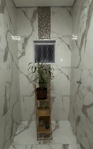 Casa à venda com 225m², 4 quartos e 2 vagas Casa à venda com 225m², 4 quartos e 2 vagasLavabo