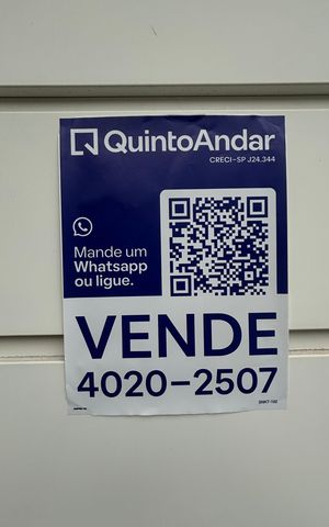 Casa à venda com 225m², 4 quartos e 2 vagas Casa à venda com 225m², 4 quartos e 2 vagasFachada