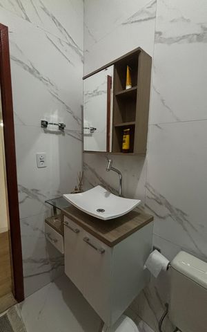 Casa à venda com 225m², 4 quartos e 2 vagas Casa à venda com 225m², 4 quartos e 2 vagasBanheiro