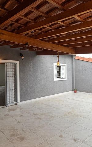 Casa à venda com 225m², 4 quartos e 2 vagas Casa à venda com 225m², 4 quartos e 2 vagasCobertura