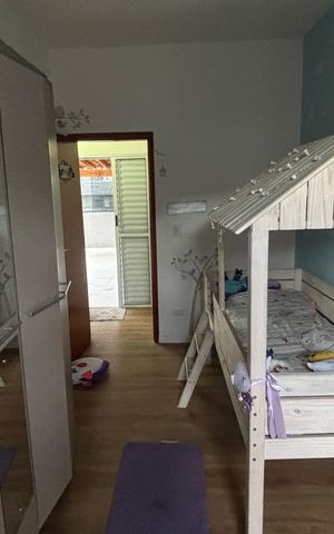 Casa à venda com 225m², 4 quartos e 2 vagas Casa à venda com 225m², 4 quartos e 2 vagasQuarto 3