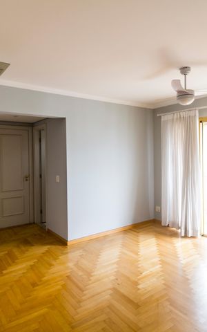 Apartamento à venda com 107m², 3 quartos e 2 vagas Apartamento à venda com 107m², 3 quartos e 2 vagasSala